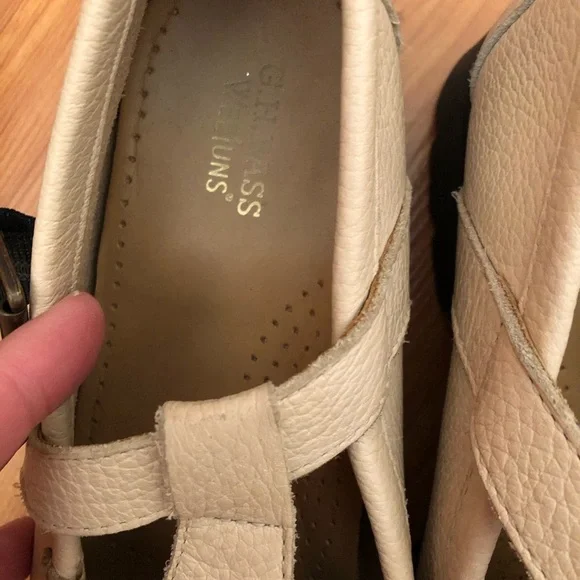 G.H. Bass & Co. Cream Loafers - Picture 6 of 6